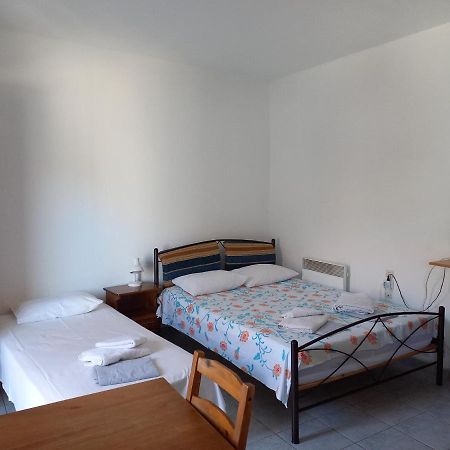 Apartment Kasperakos Skiathos Town Exterior foto